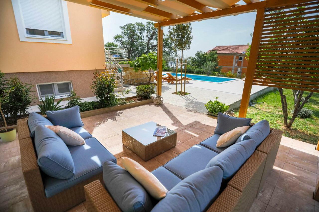 Luxury Villa Castrum Kastela Exterior photo